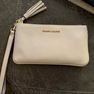 Dooney & Bourke wristlet wallet